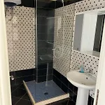 Hakunna Matata & Apartamento Vlorë