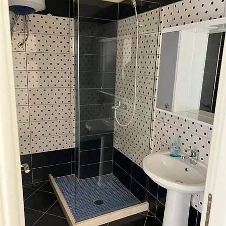 Hakunna Matata & Apartamento Vlorë