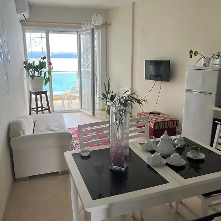 Hakunna Matata & Apartmán Vlorë