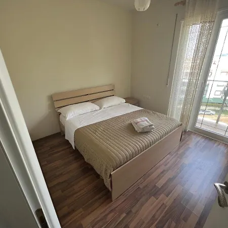 Hakunna Matata & Apartamento Vlorë