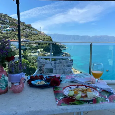 Hakunna Matata & * Влёра