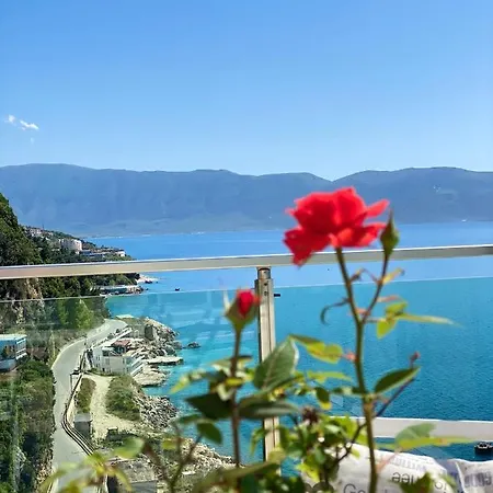 Hakunna Matata & Apartamento Vlorë