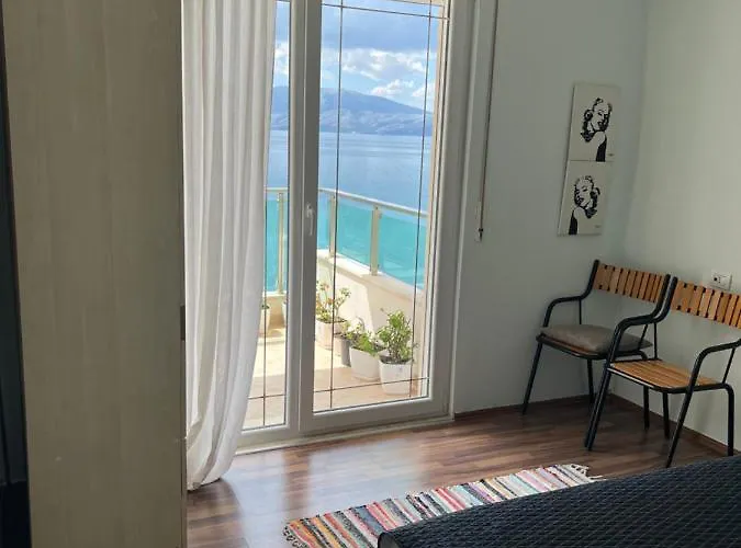 Hakunna Matata & * Vlorë